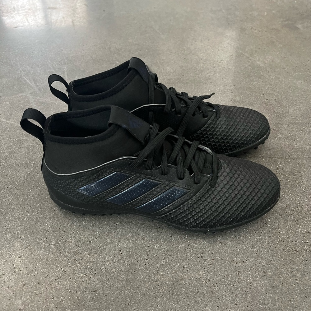 Adidas indoor soccer shoes
